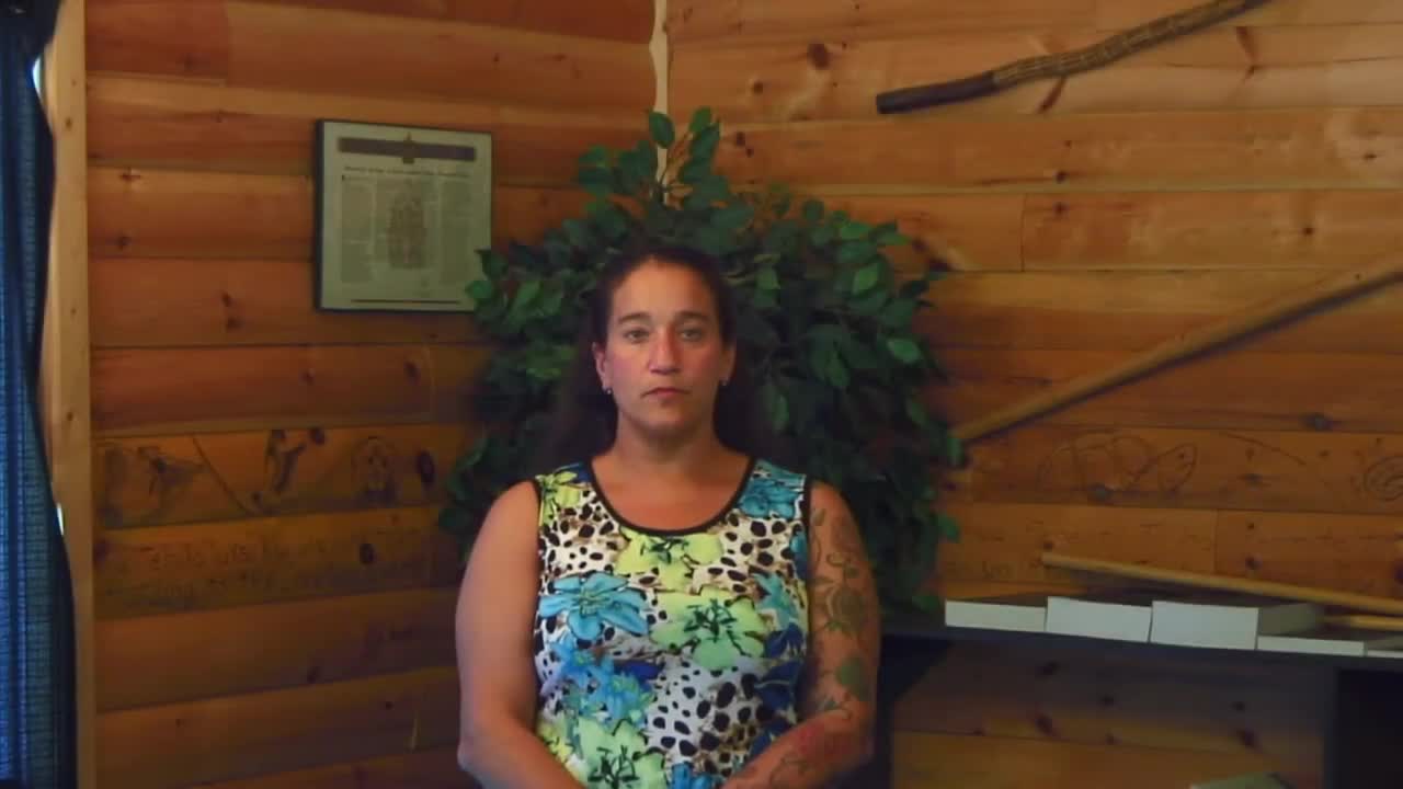 Level 1 Mi'kmaw: Video 05 - Animate Nouns [aSswUb97iPQ]